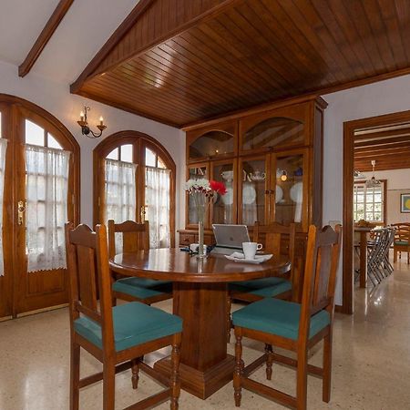 Villa Los Almendros ลาสปัลมาส เด กรานคานาเรีย ภายนอก รูปภาพ
